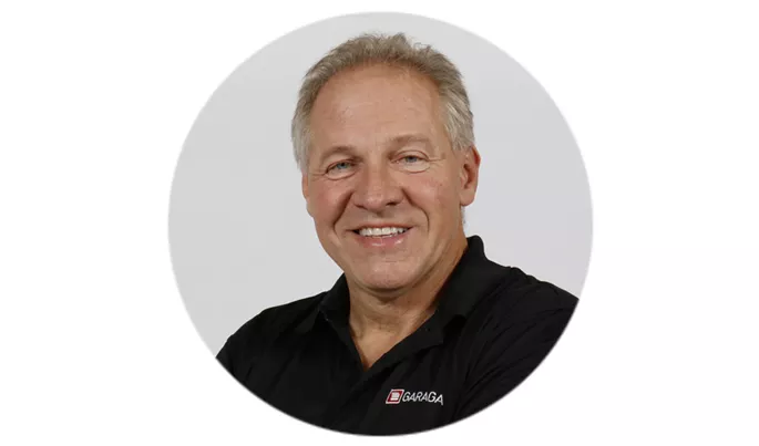 Garage Door Installer